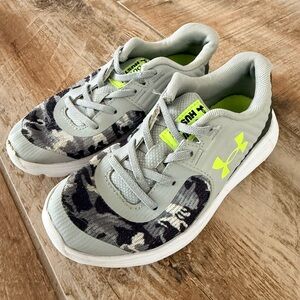 Under Armour Little Kids Gray and Neon Camo Sneakers